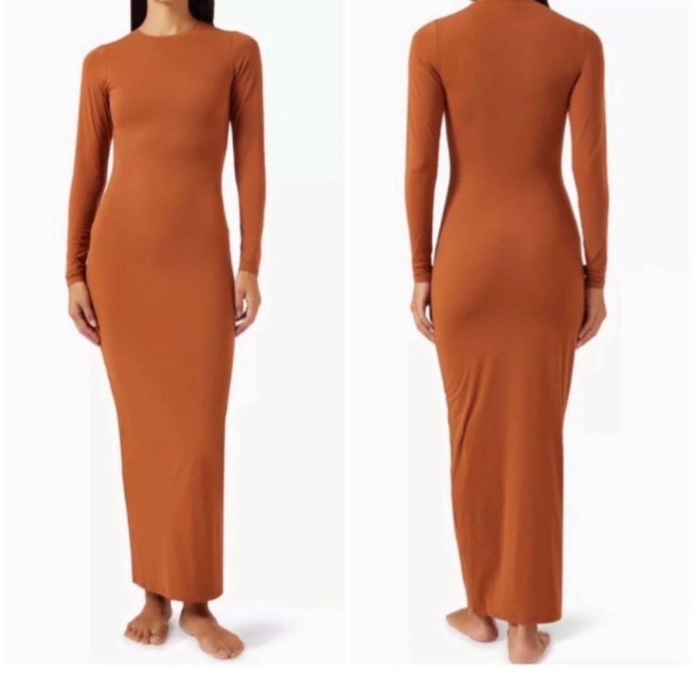 SKIMS Fits Everybody Crew Neck Long Sleeve Dress in Bronze